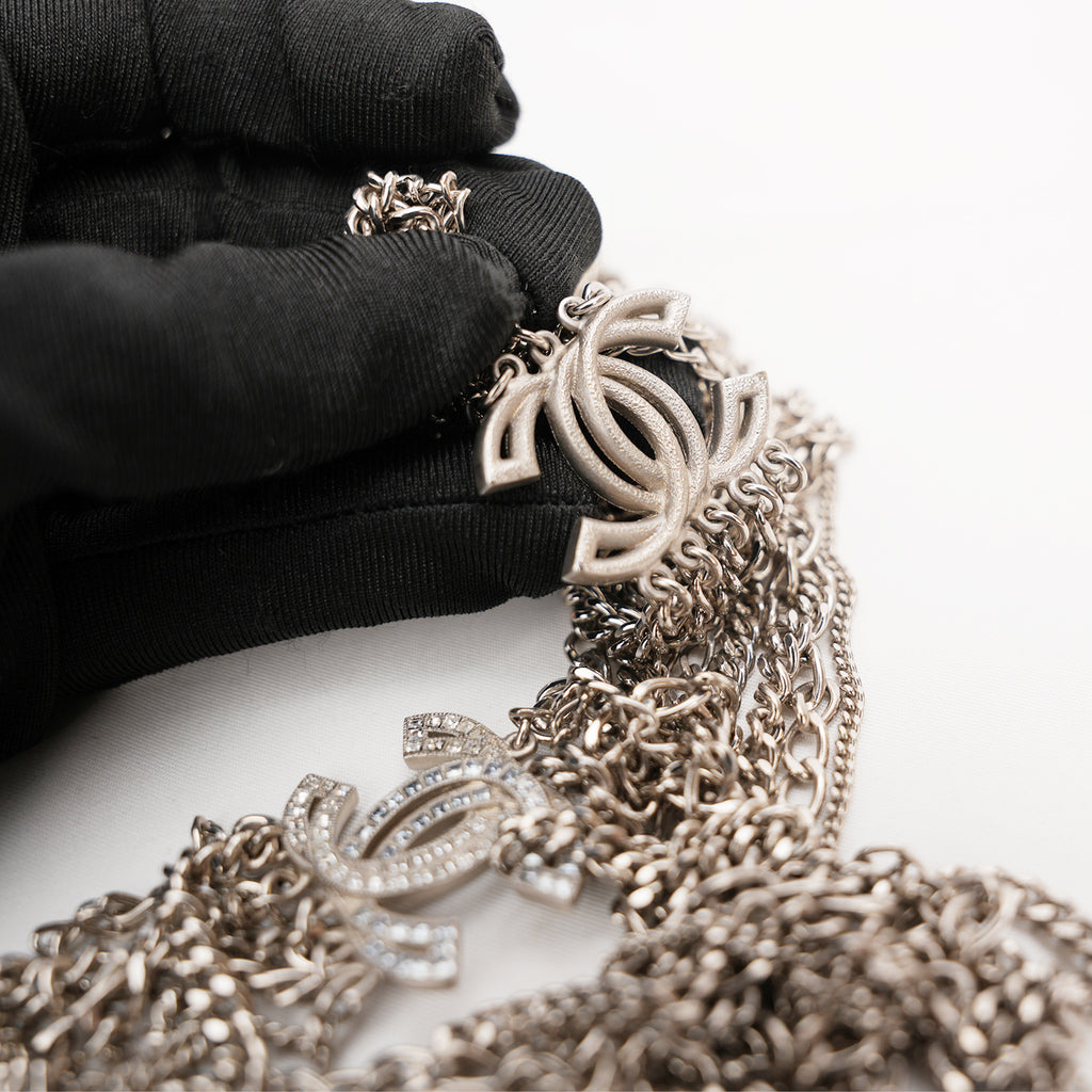 Chanel Collana CC Twisted Multistrato Metallo Silver con Logo Doppia C