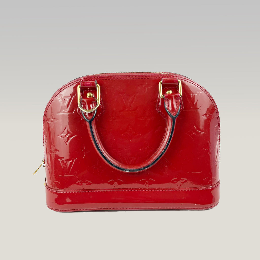 Louis Vuitton Alma BB Borsa in Pelle Vernis Rossa con Tracolla e Doppi Manici