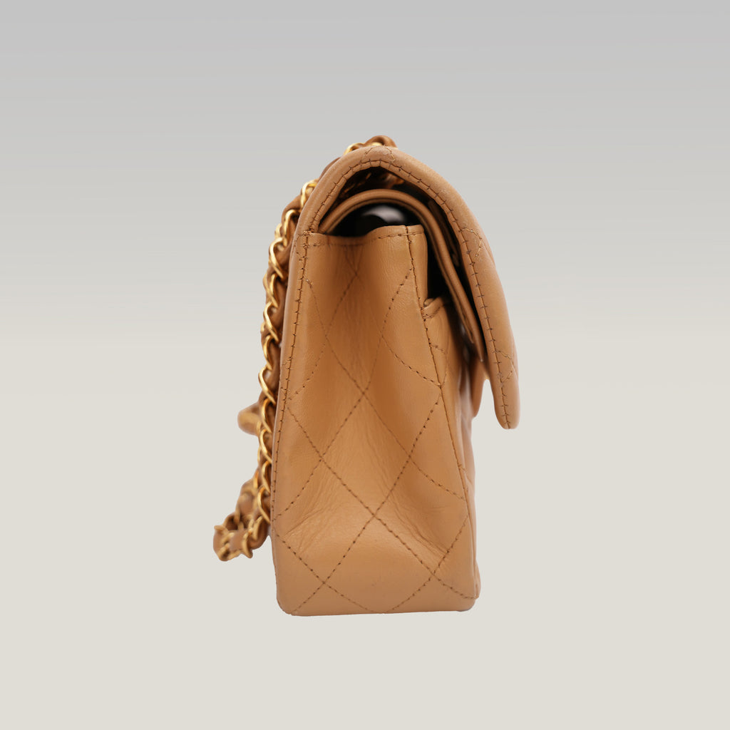 Chanel Classic Flap Borsa a Spalla in Pelle di Vitello Beige