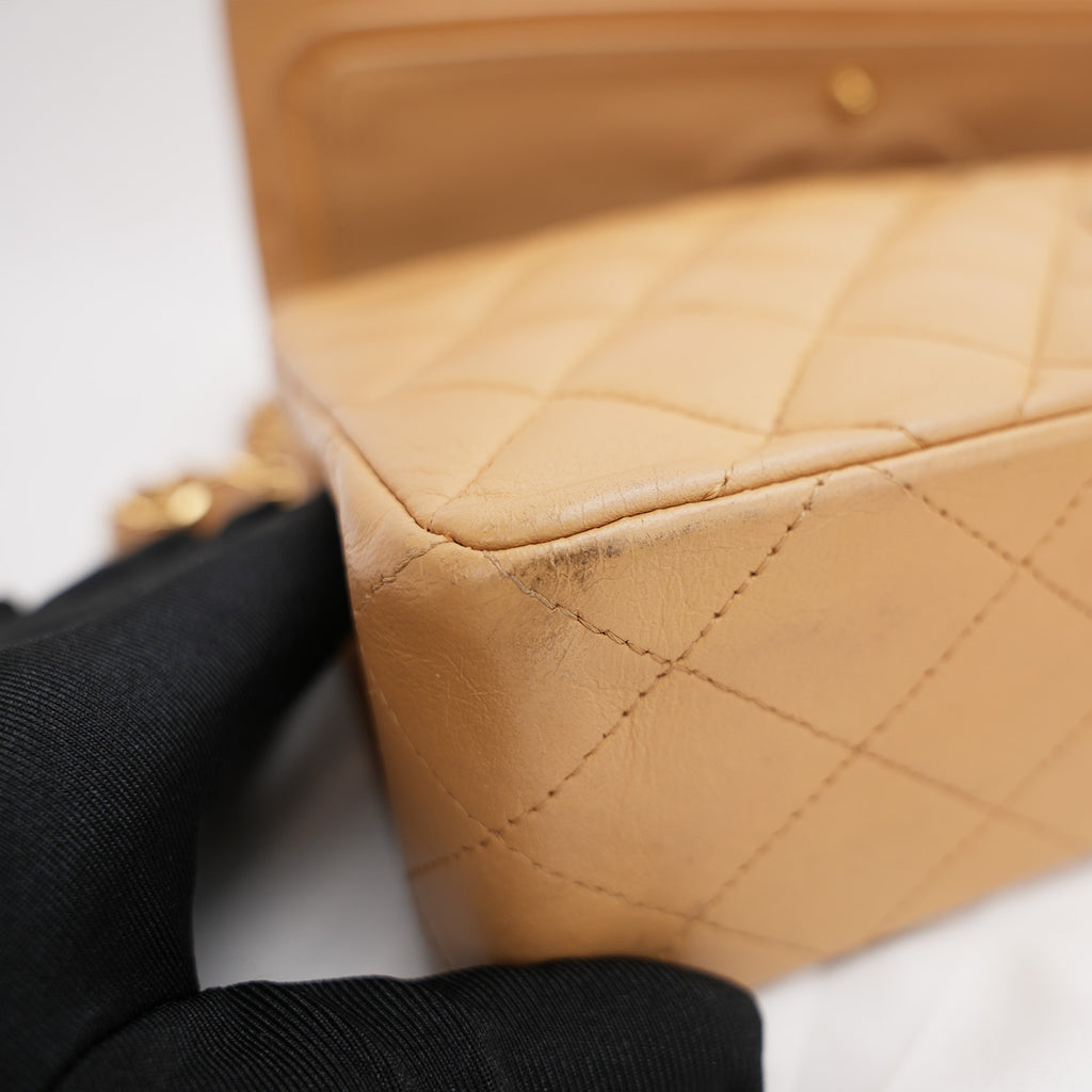 Chanel Classic Flap Borsa a Spalla in Pelle di Vitello Beige