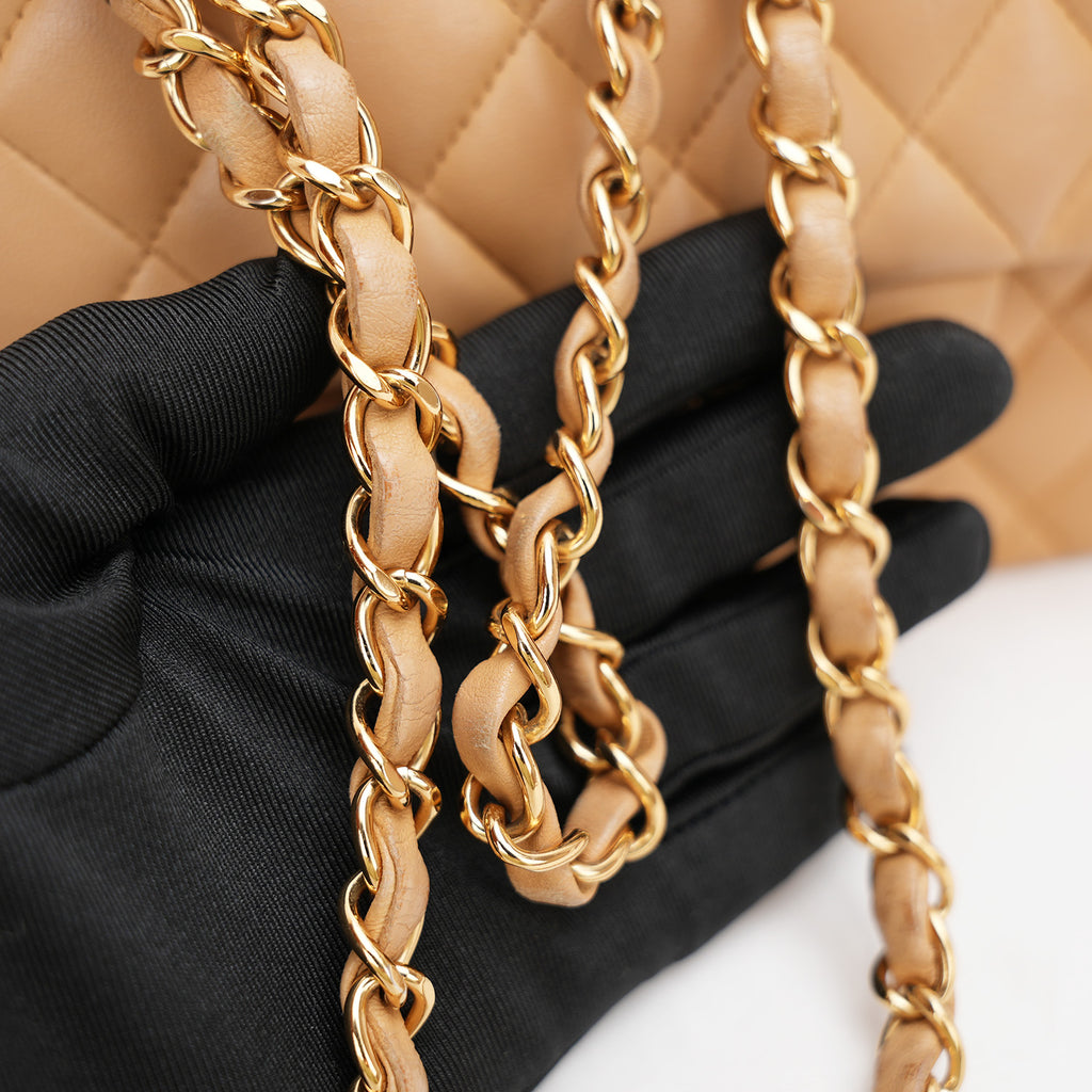 Chanel Classic Flap Borsa a Spalla in Pelle di Vitello Beige