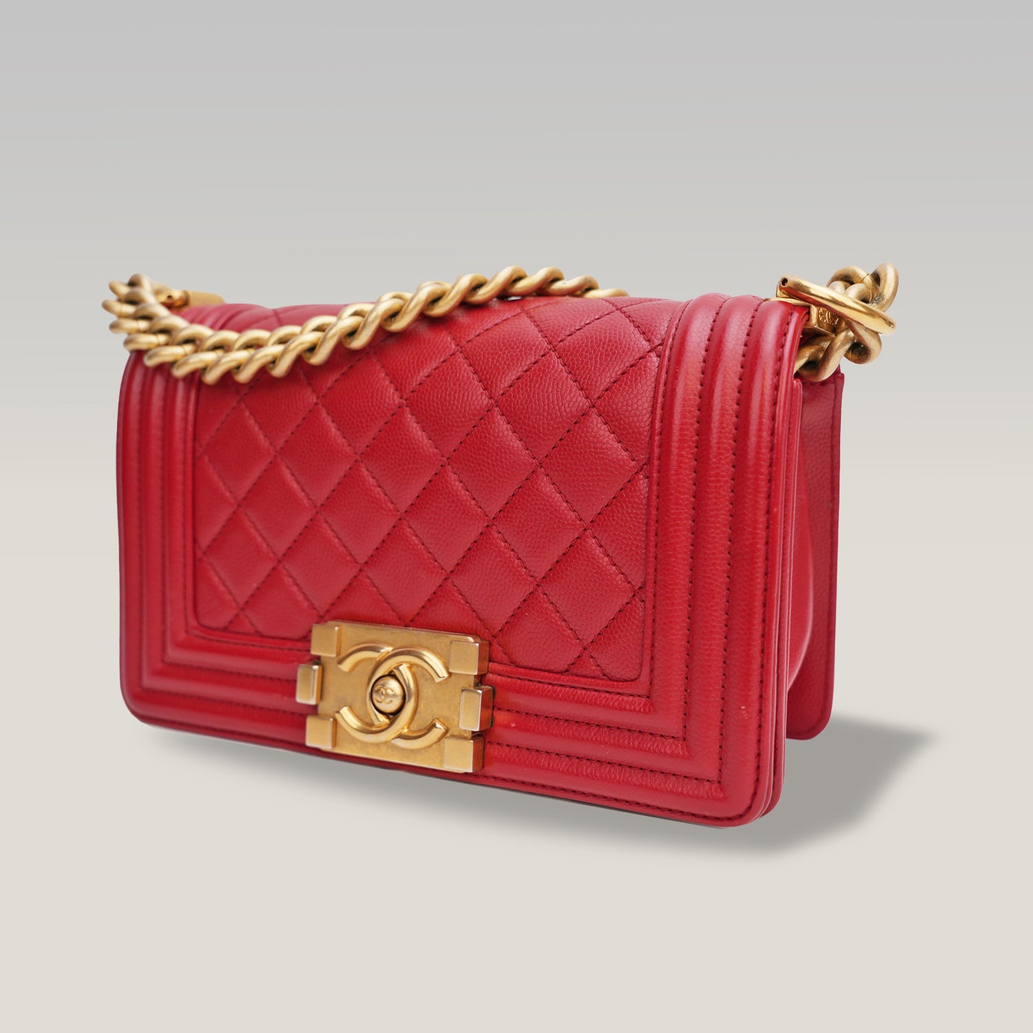 Chanel Le Boy red shoulder bag, size small 