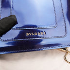 Bvlgari Serpenti in vernice blu con chiusura Snake Head