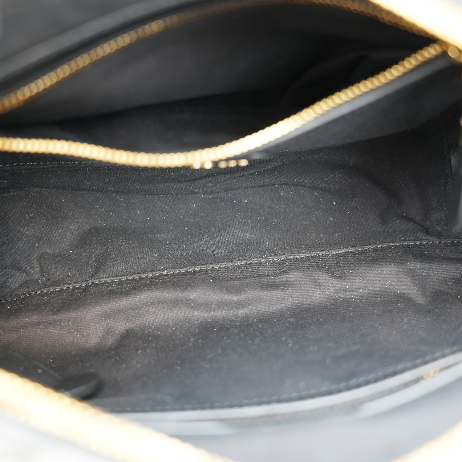 Miu Miu Beau borsa in pelle nera e bianca con manici doppi