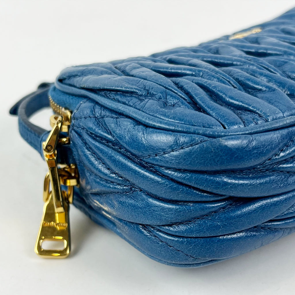 Borsa Mini Miu Miu Blu in Pelle Matelassé con Tracolla – 16 cm