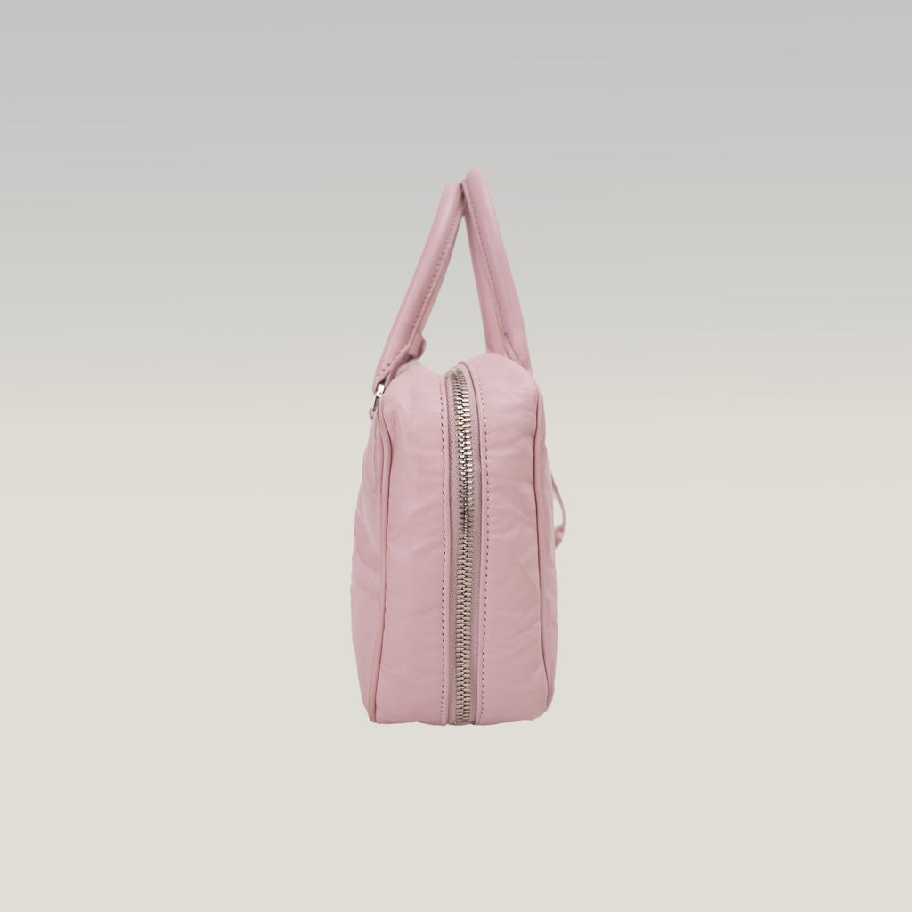 Prada Bauletto Piccolo in Pelle Rosa Cipria con Logo Triangolare e Dettagli Argentati – Dust Bag Inclusa