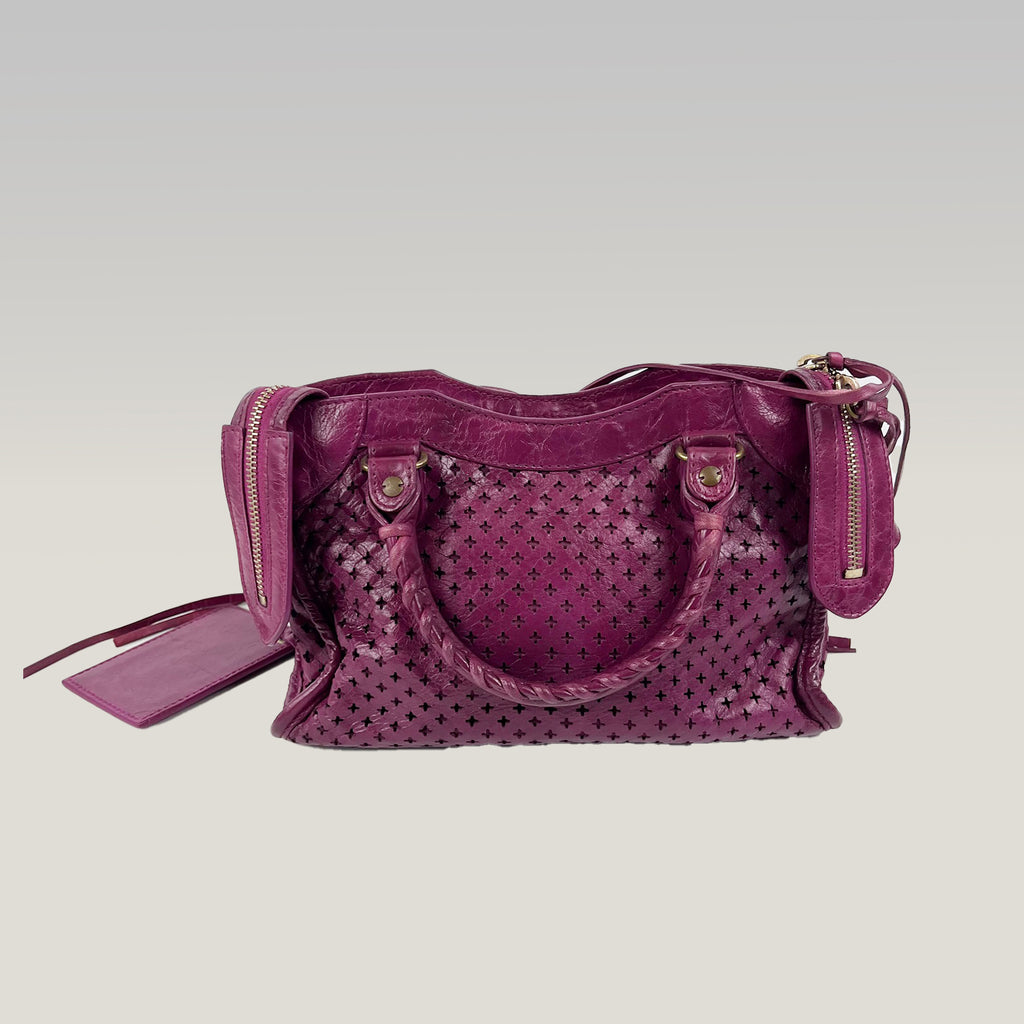 Borsa Balenciaga Classic City Mini Fucsia in Pelle Traforata con Specchietto