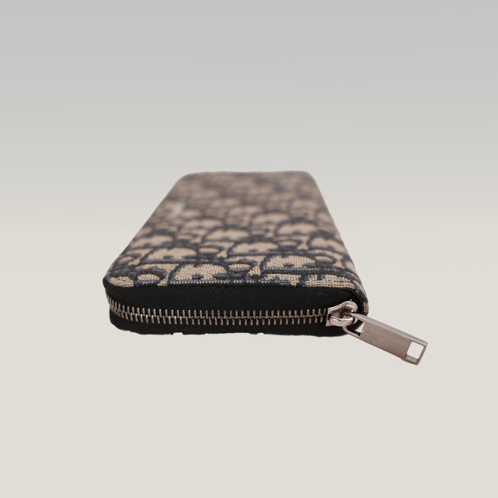 Dior Oblique Portafoglio Lungo Zip Around in Jacquard Beige e Blu con Finiture Nere