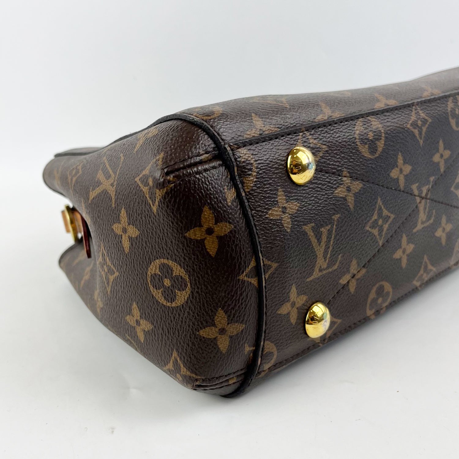 Louis Vuitton Montaigne Borsa Monogram in Tela con Doppi Manici e Tracolla