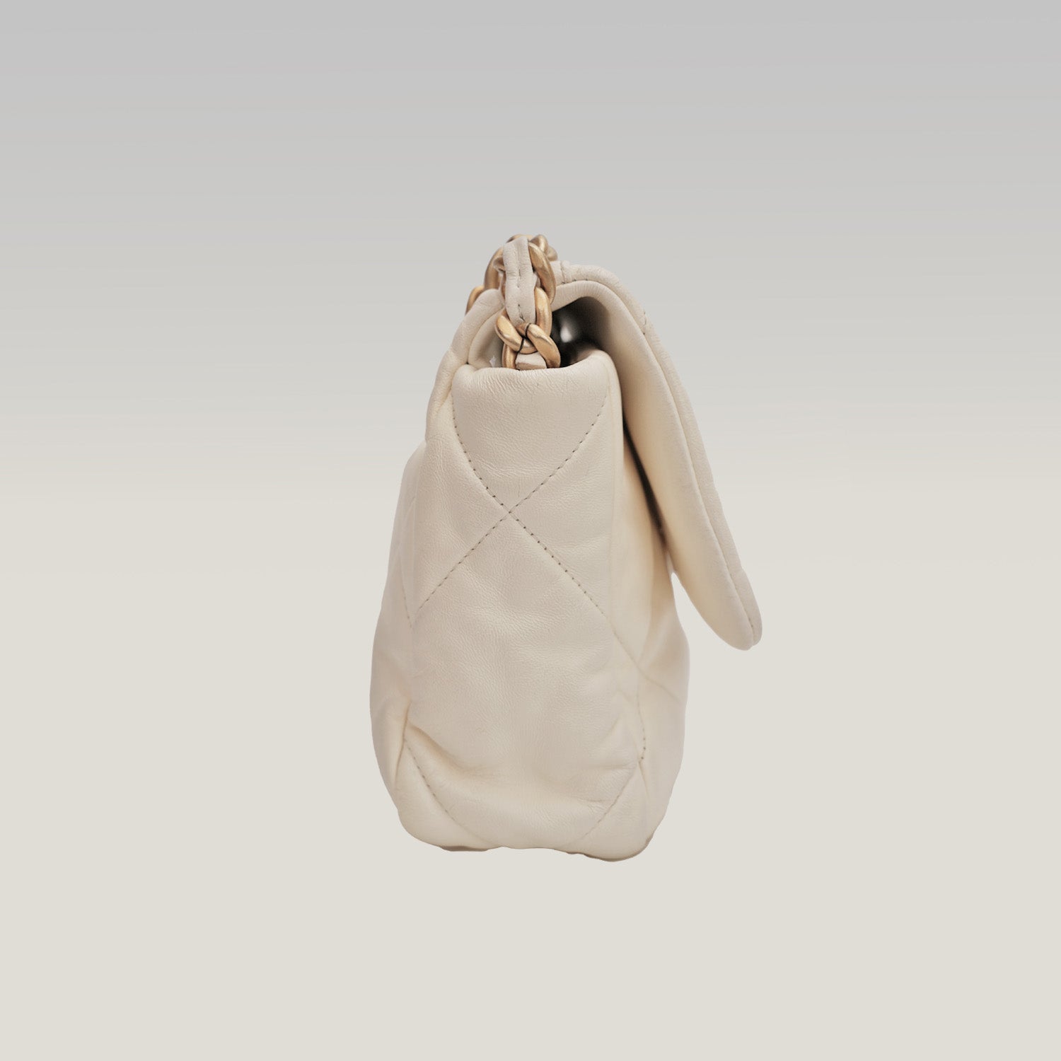 Chanel 19 Borsa a Spalla Bianca Trapuntata con Catena Oro e Argento