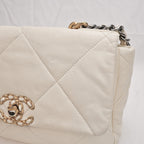Chanel 19 Borsa a Spalla Bianca Trapuntata con Catena Oro e Argento