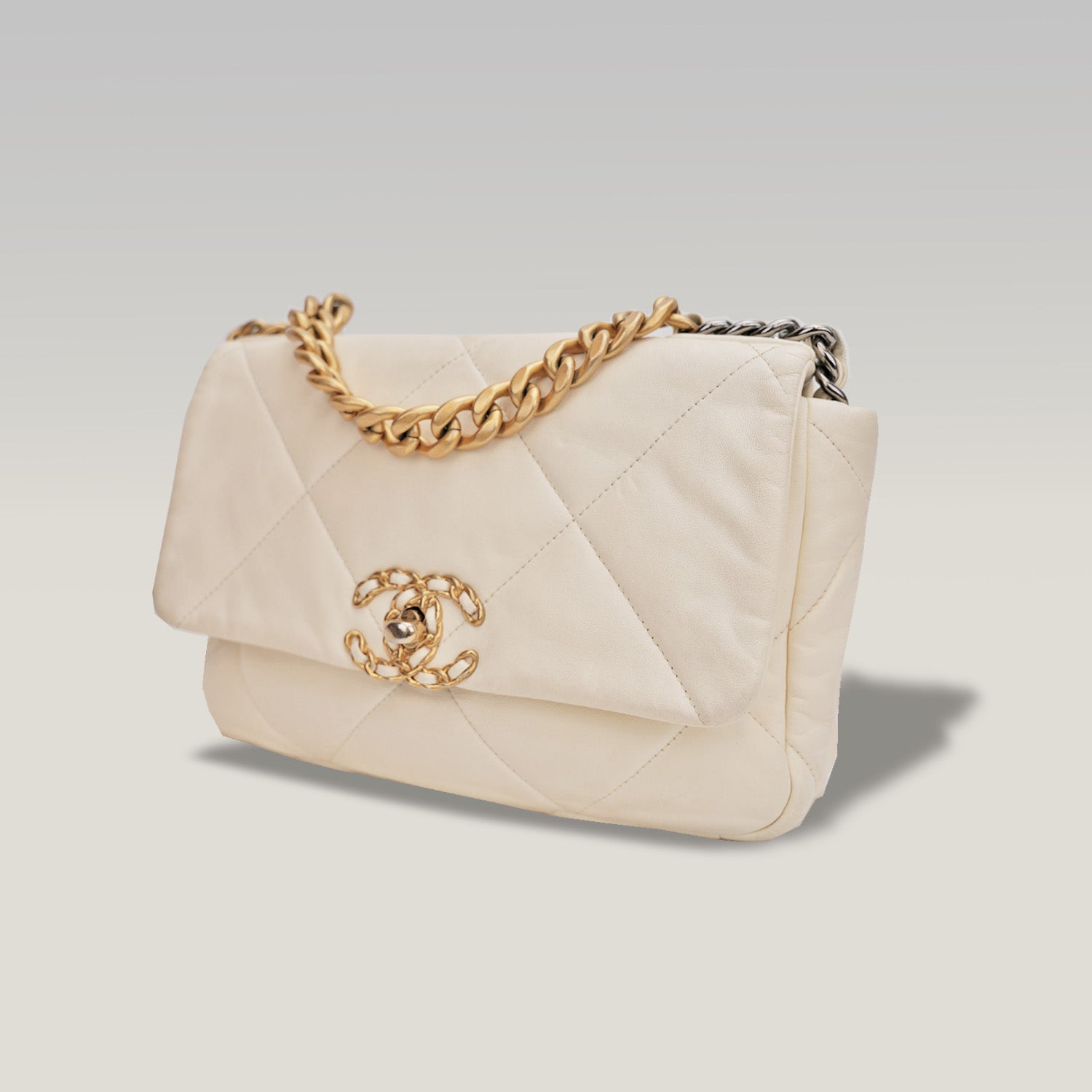 Chanel 19 Borsa a Spalla Bianca Trapuntata con Catena Oro e Argento