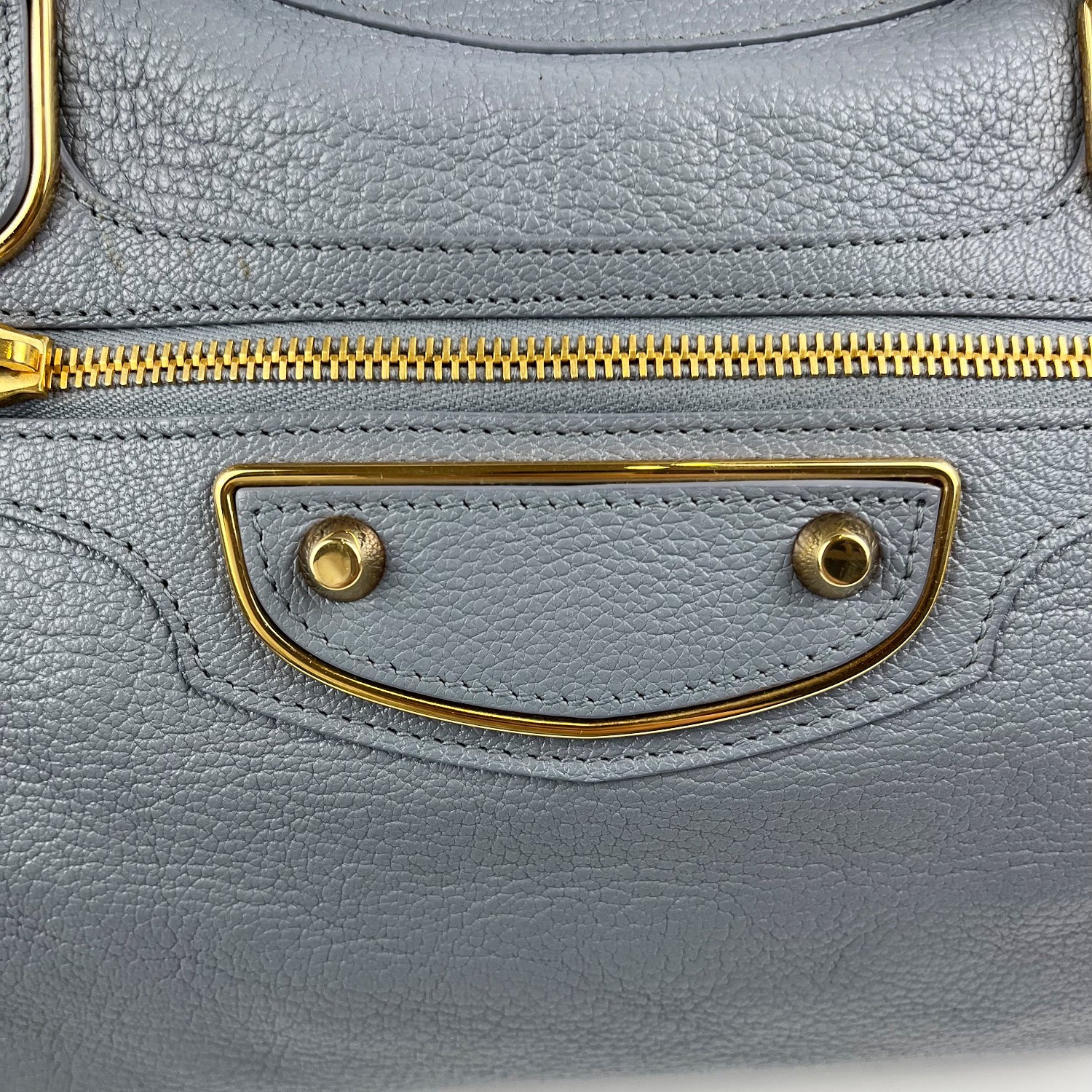 Balenciaga City Classic in Pelle Grigio Scuro Medium con Borchie e Tracolla