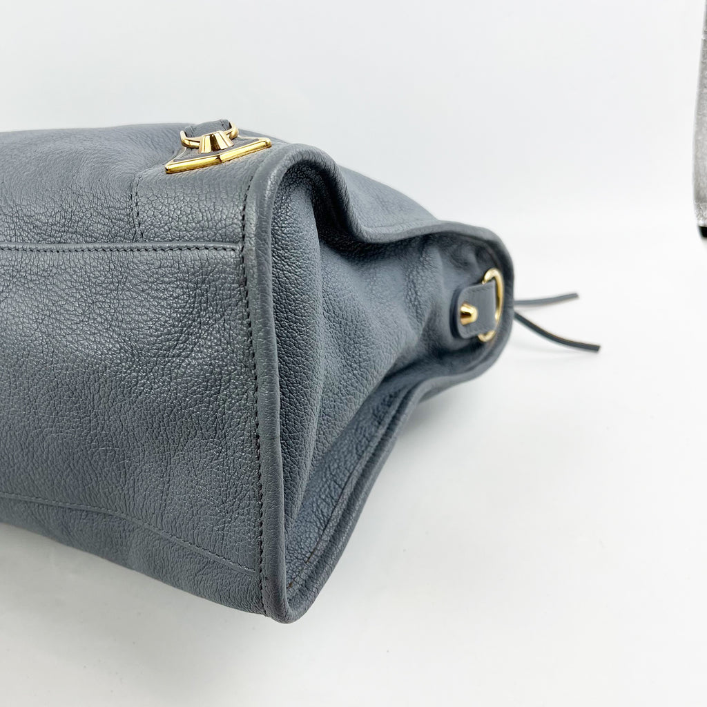 Balenciaga City Classic in Pelle Grigio Scuro Medium con Borchie e Tracolla