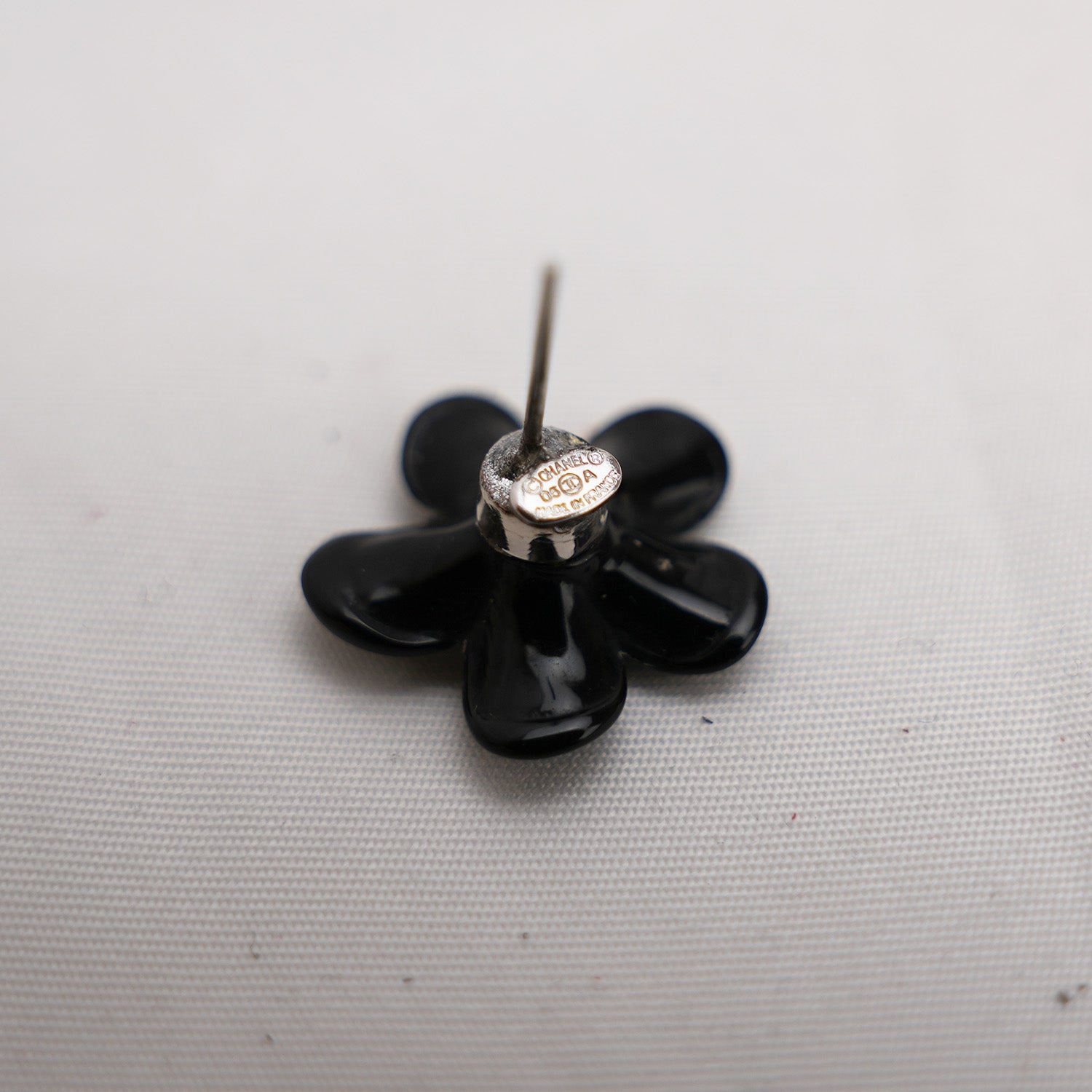 CHANEL Black Flower Heart Logo Stud Earrings