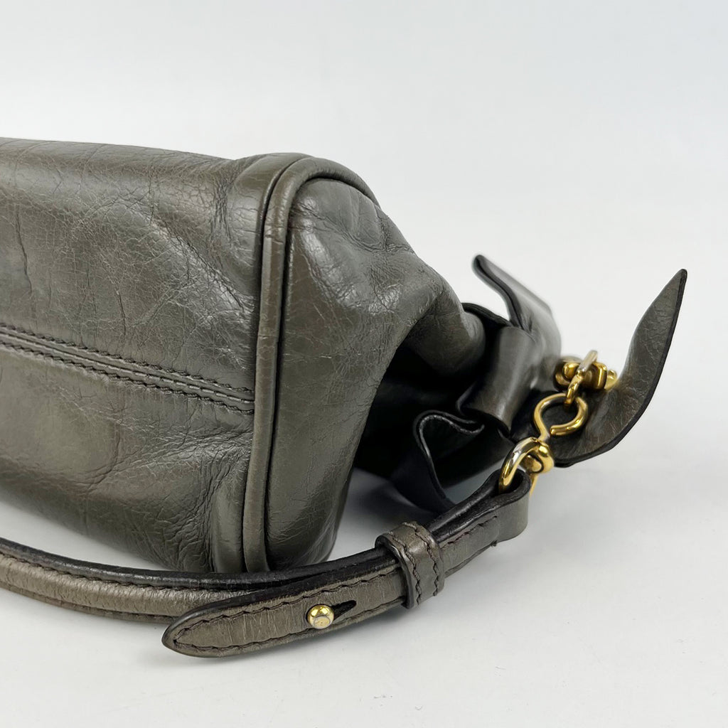 Miu Miu Bow Bag Borsa a Tracolla in Pelle Grigia con Fiocchi e Dettagli Dorati