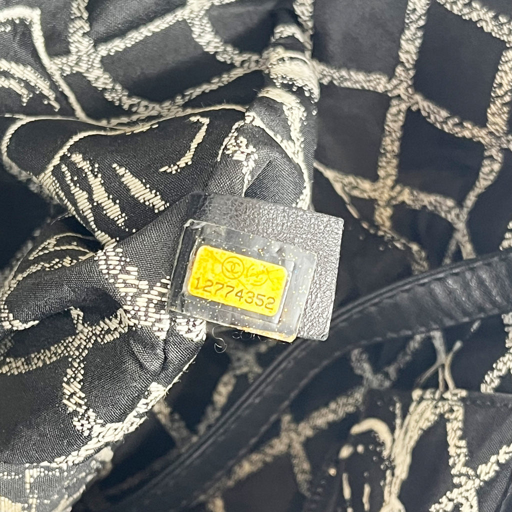 Chanel Borsa Tote 31 Rue Cambon in Pelle Nera con Logo Frontale