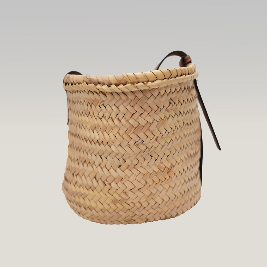 Loewe Borsa Large in Rafia Intrecciata con Dettagli in Pelle Cuoio