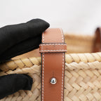Loewe Borsa Large in Rafia Intrecciata con Dettagli in Pelle Cuoio