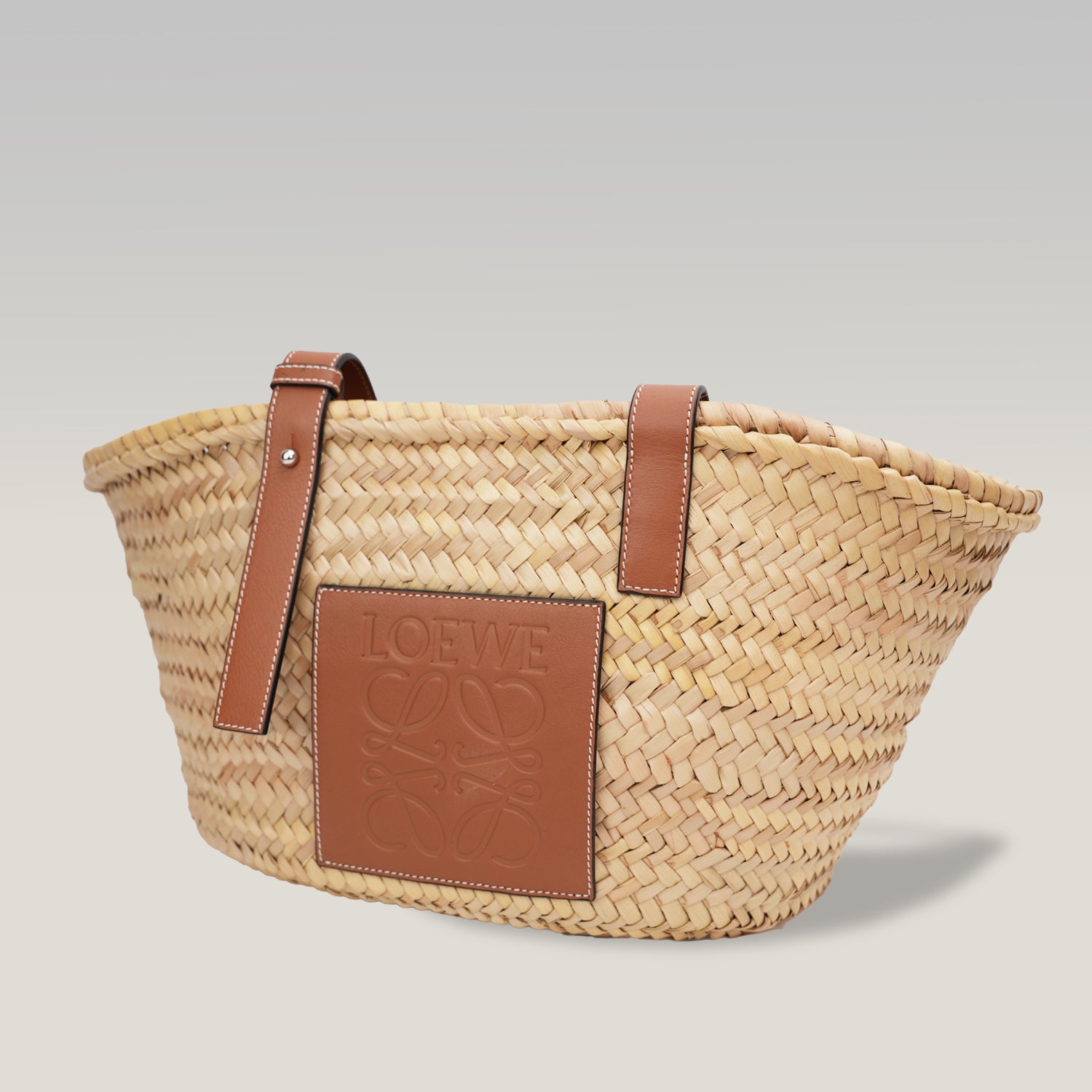 Loewe Borsa Large in Rafia Intrecciata con Dettagli in Pelle Cuoio