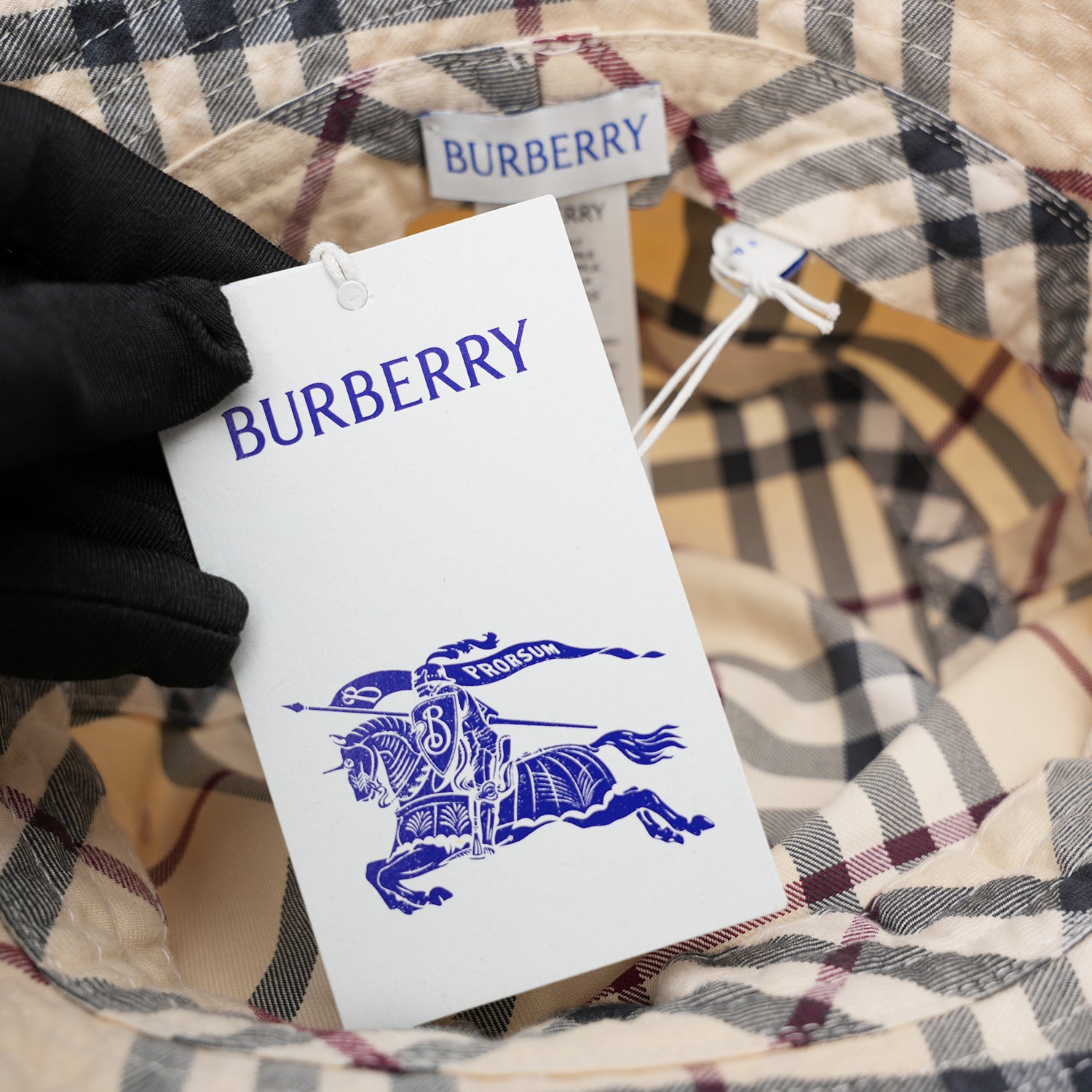 Burberry Cappello Bucket Reversibile Check Beige in Cotone