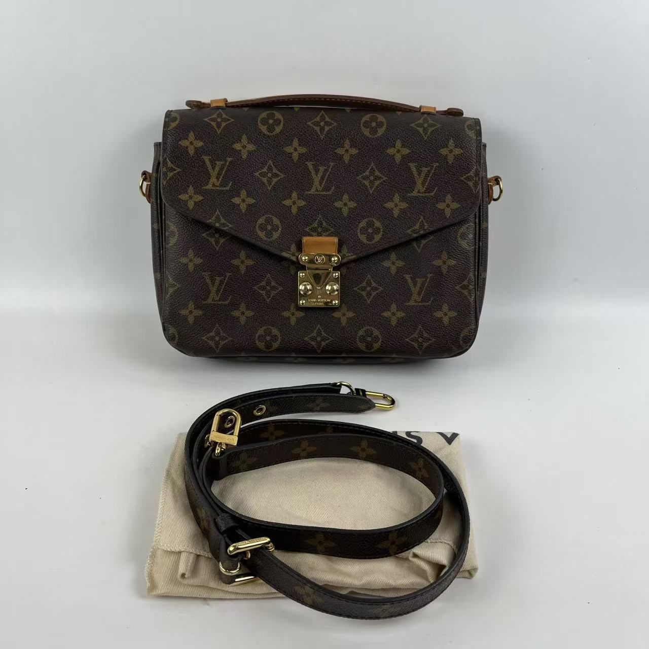 Louis Vuitton Borsa a Tracolla Monogram marrone stile postino