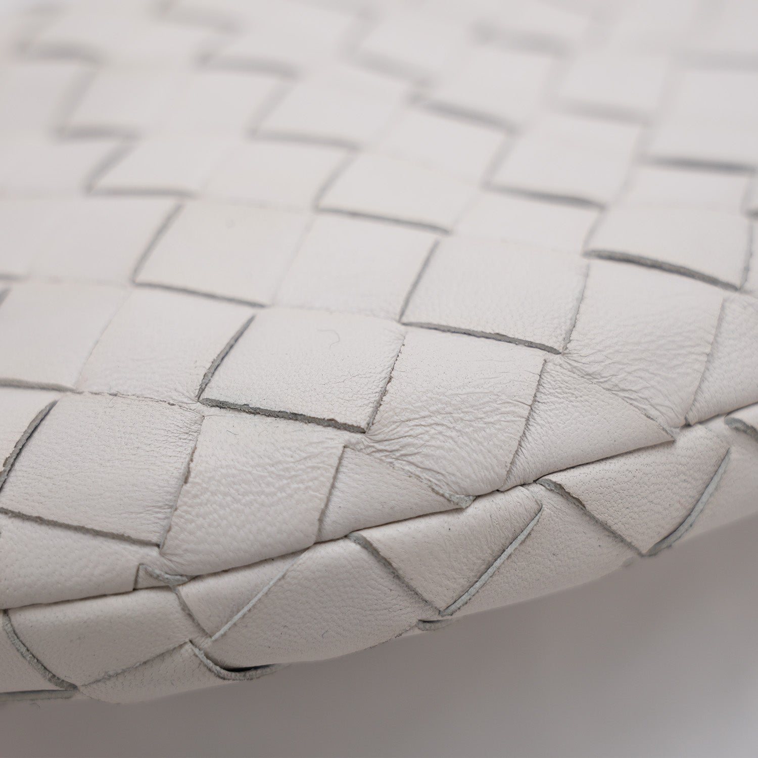 Bottega Veneta Jodie Mini White – Woven Knot Bag 