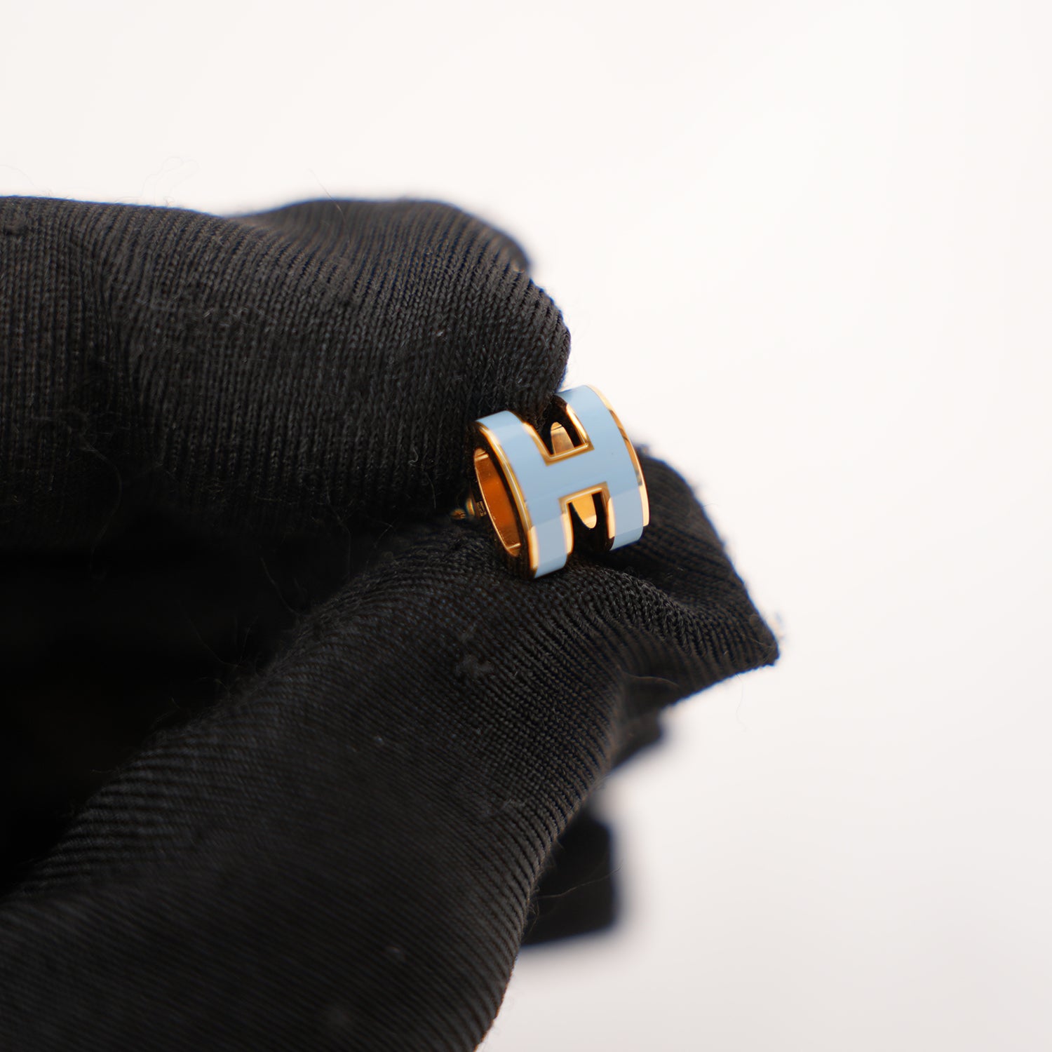 Hermès Pop H Mini Orecchini a Lobo Nuovi in Metallo Dorato con Smalto Azzurro