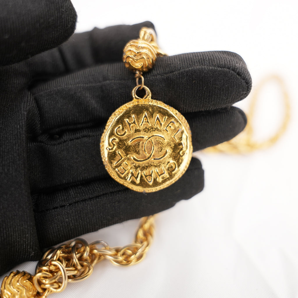 Chanel Vintage Gold-Plated CC Medallion Lariat Necklace