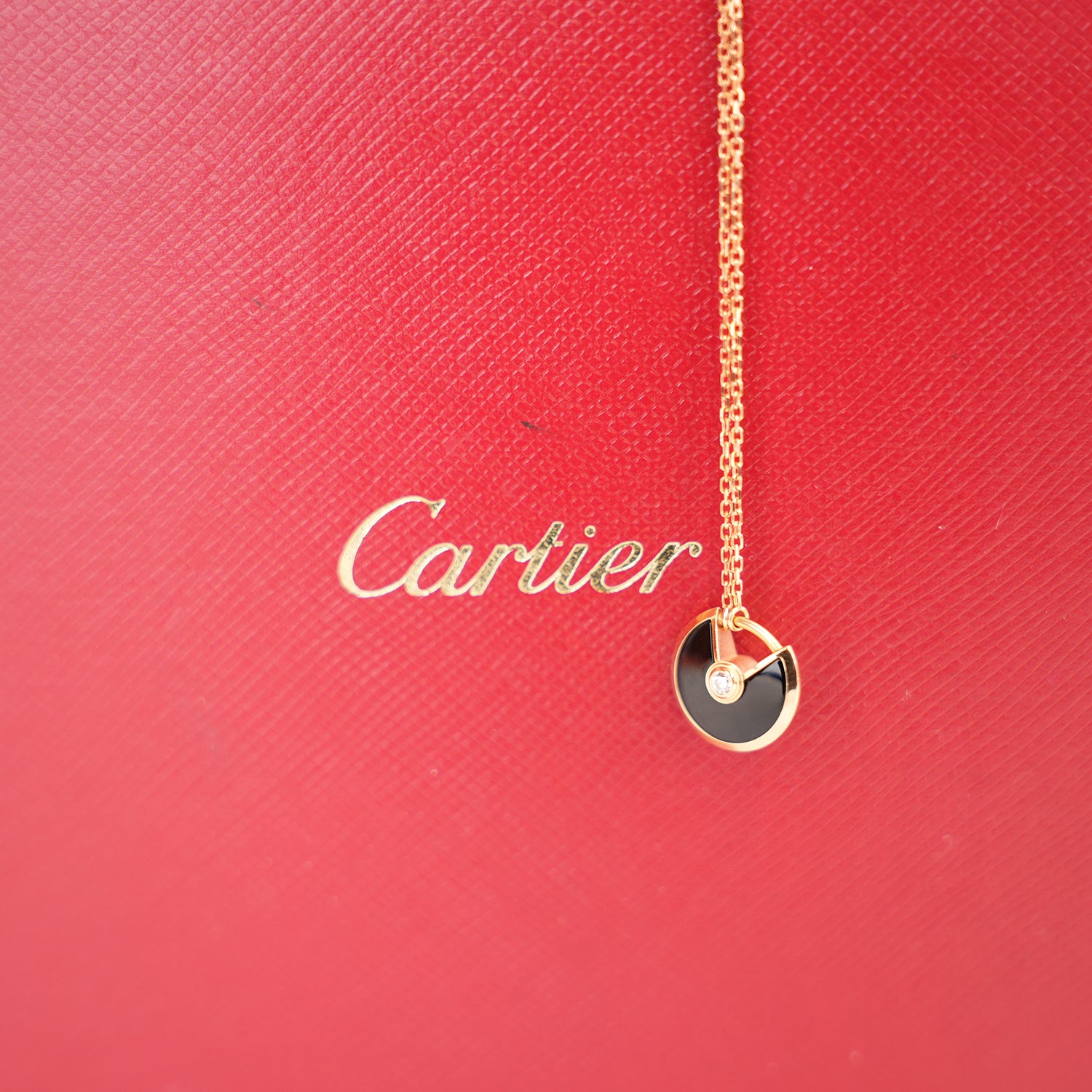 Cartier Amulette de Cartier Collana in Oro Rosa con Onice Nera e Diamante – Collana Donna