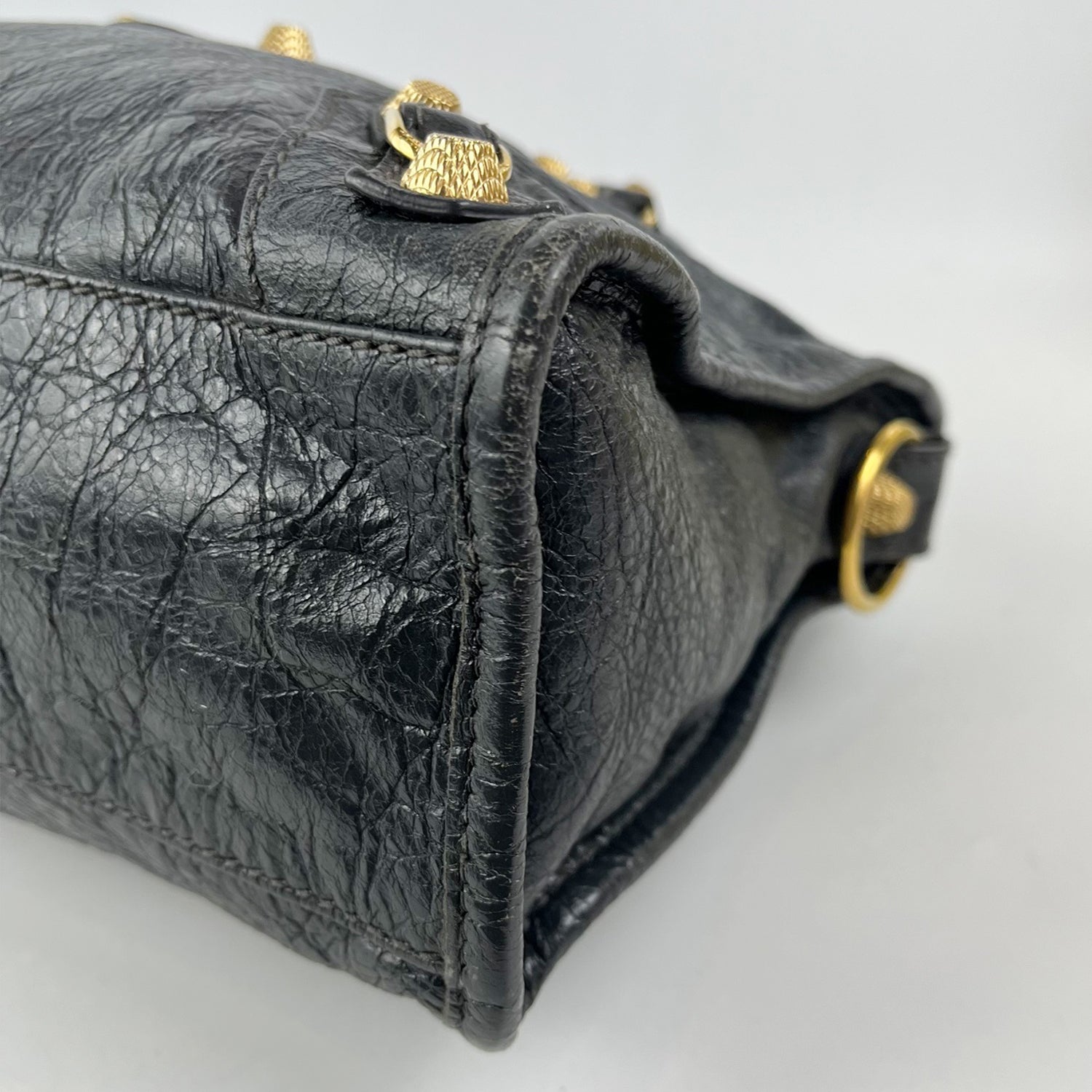 Borsa Balenciaga Classic Motorcycle Nera in Pelle con Hardware Dorato – 30 cm