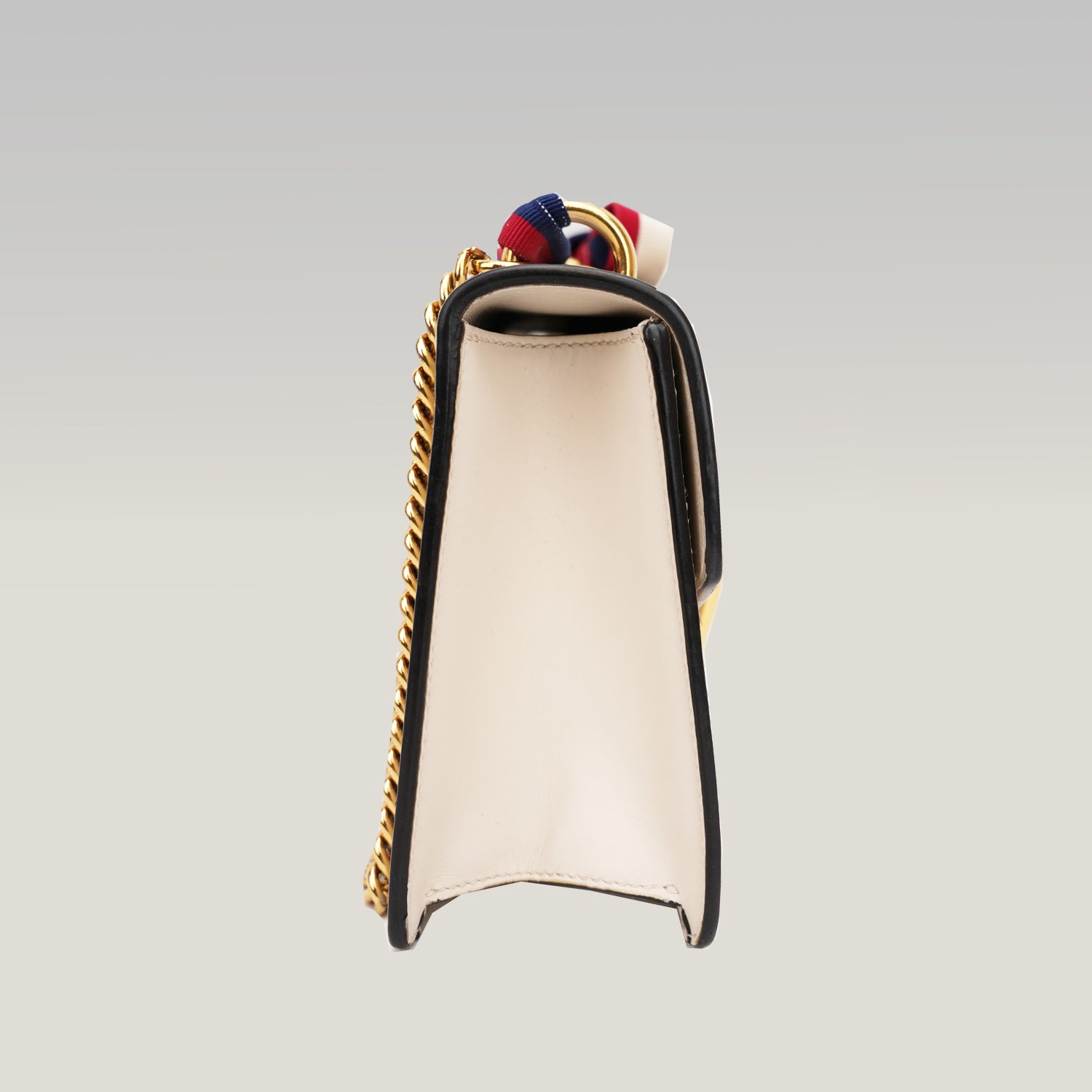 Gucci Sylvie Mini borsa in pelle bianca con nastro Web e catena oro