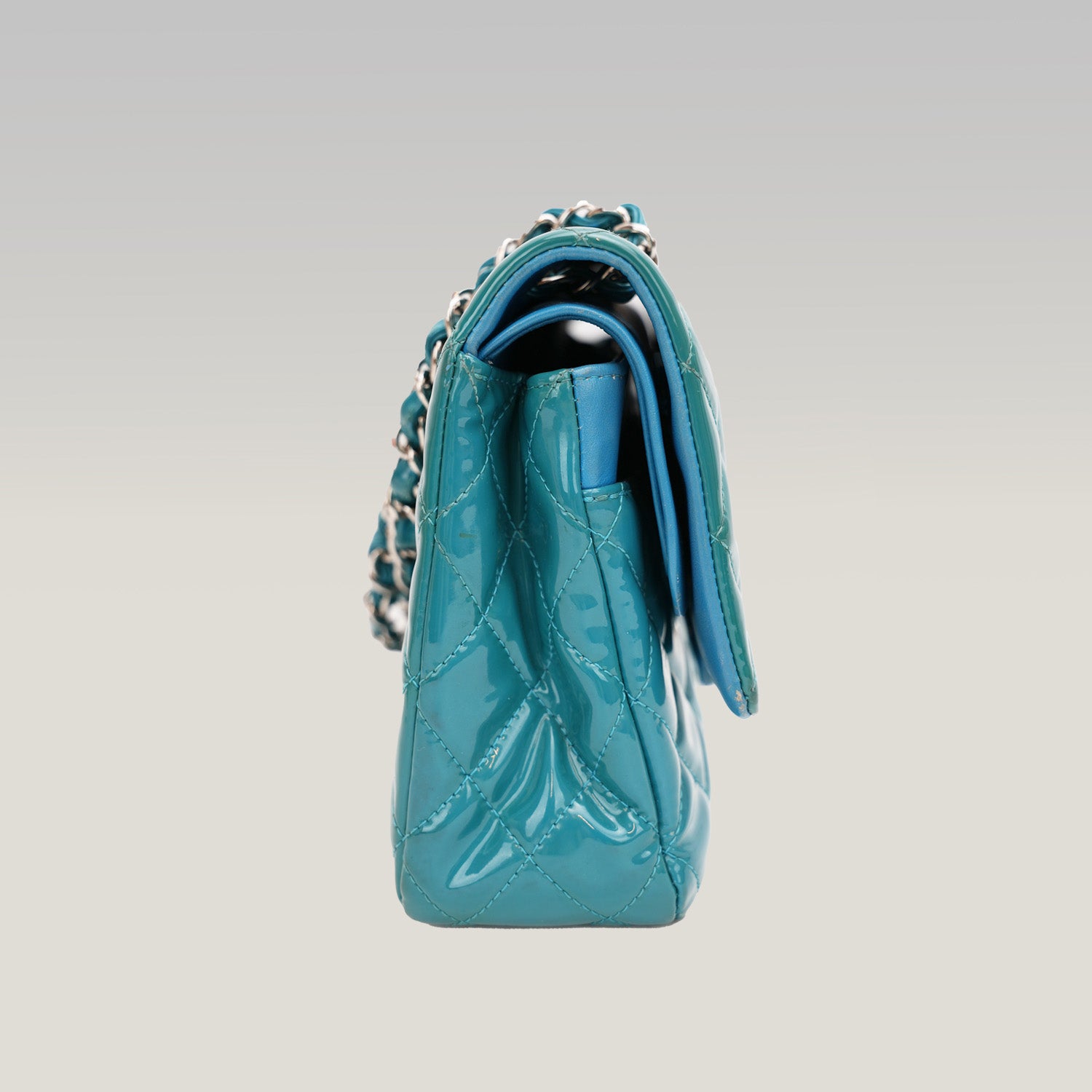 Chanel Classic Flap in blue quilted with diamond pattern 