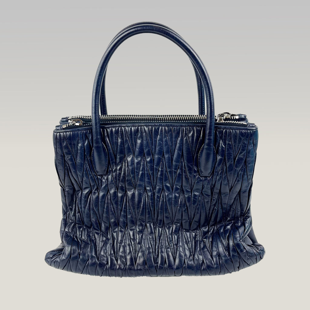 Miu Miu Borsa a Mano in Pelle Matelassé Blu con Tracolla
