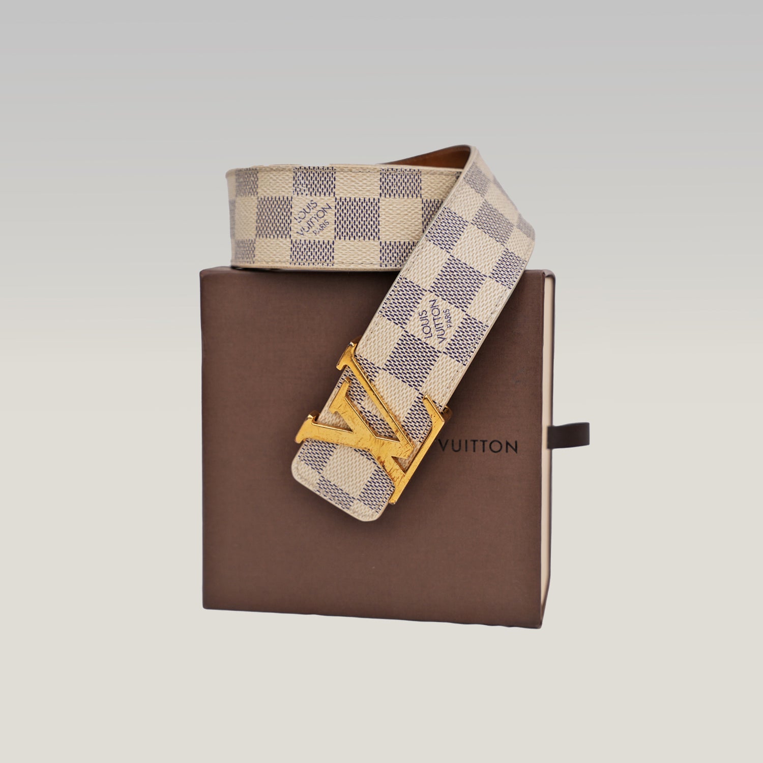 Louis Vuitton cintura Damier Azur con fibbia LV oro misura 80 cm