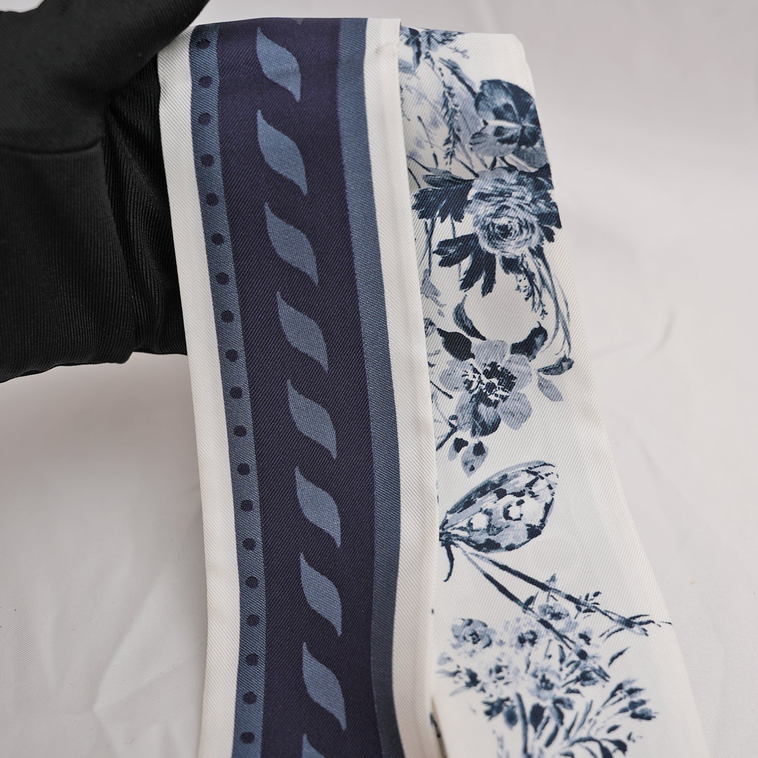 Dior Twilly in Seta Fantasia Floreale Blu