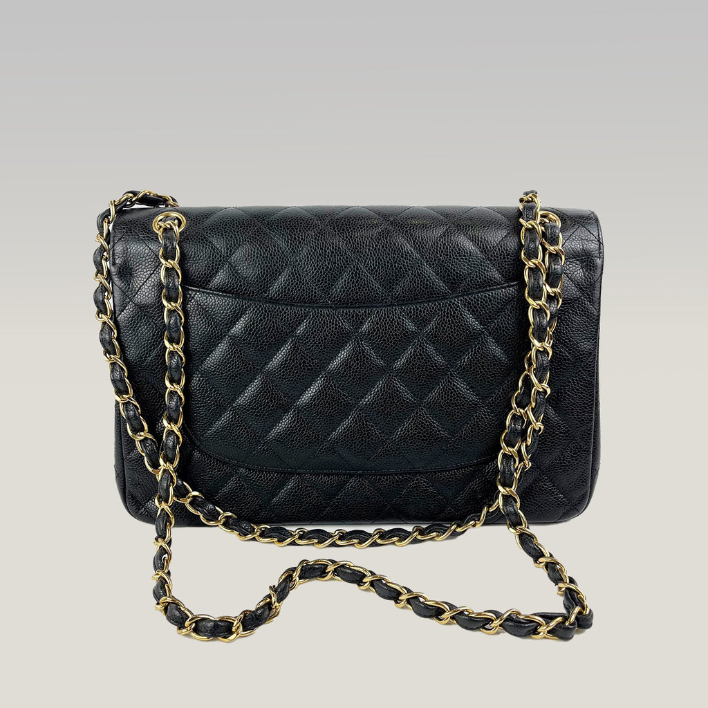 Chanel Classic Flap Bag Jumbo 30 in Pelle di Agnello Nera con Catena Dorata