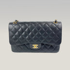 Chanel Classic Flap Bag Jumbo 30 in Pelle di Agnello Nera con Catena Dorata