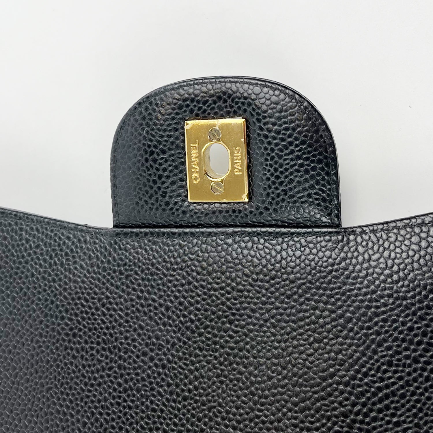Chanel Classic Flap Bag Jumbo 30 in Pelle di Agnello Nera con Catena Dorata