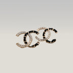 CHANEL Orecchini CC Intrecciati con Strass
