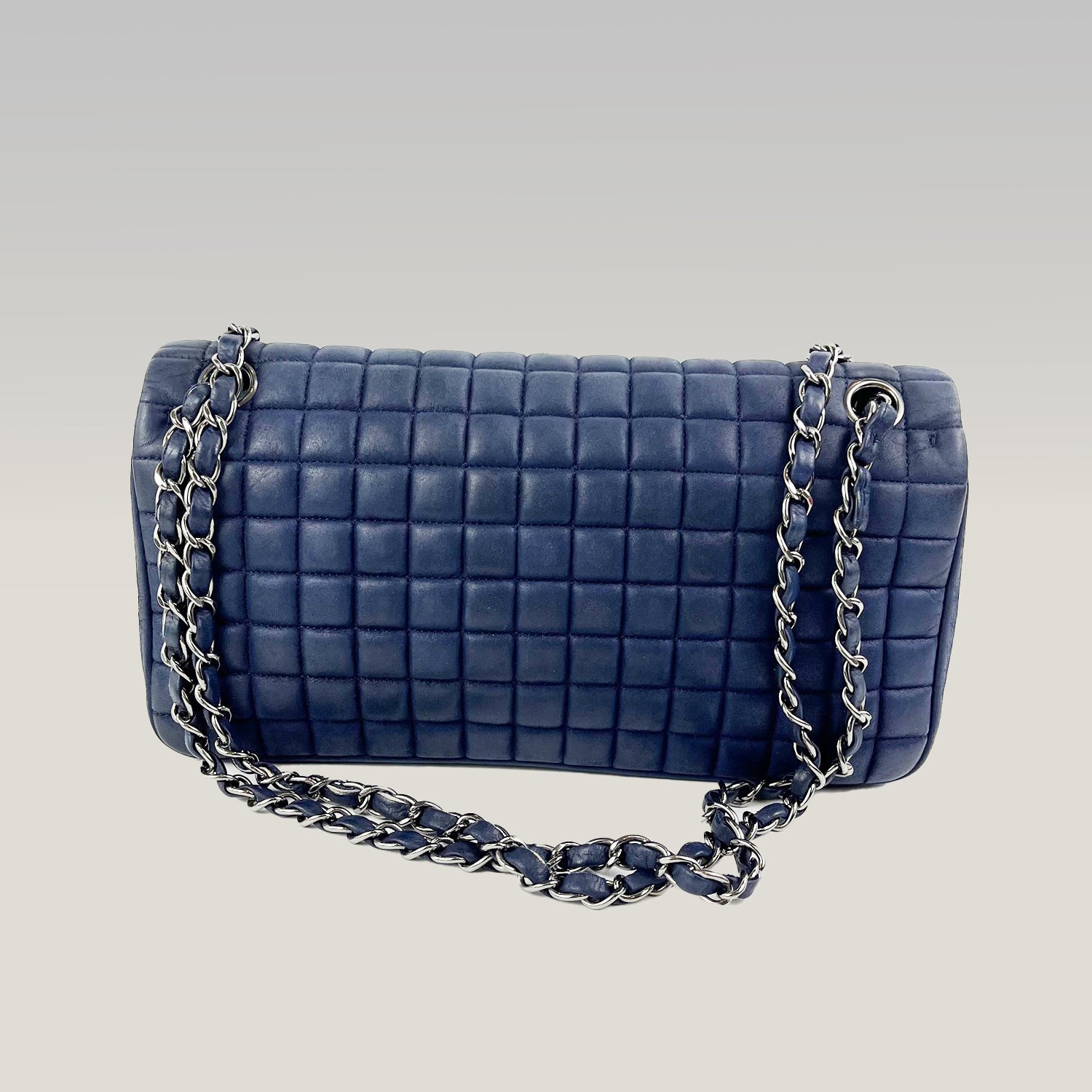 Chanel Bubble Flap Bag in Pelle di Vitello Blu Iridescente Trapuntata
