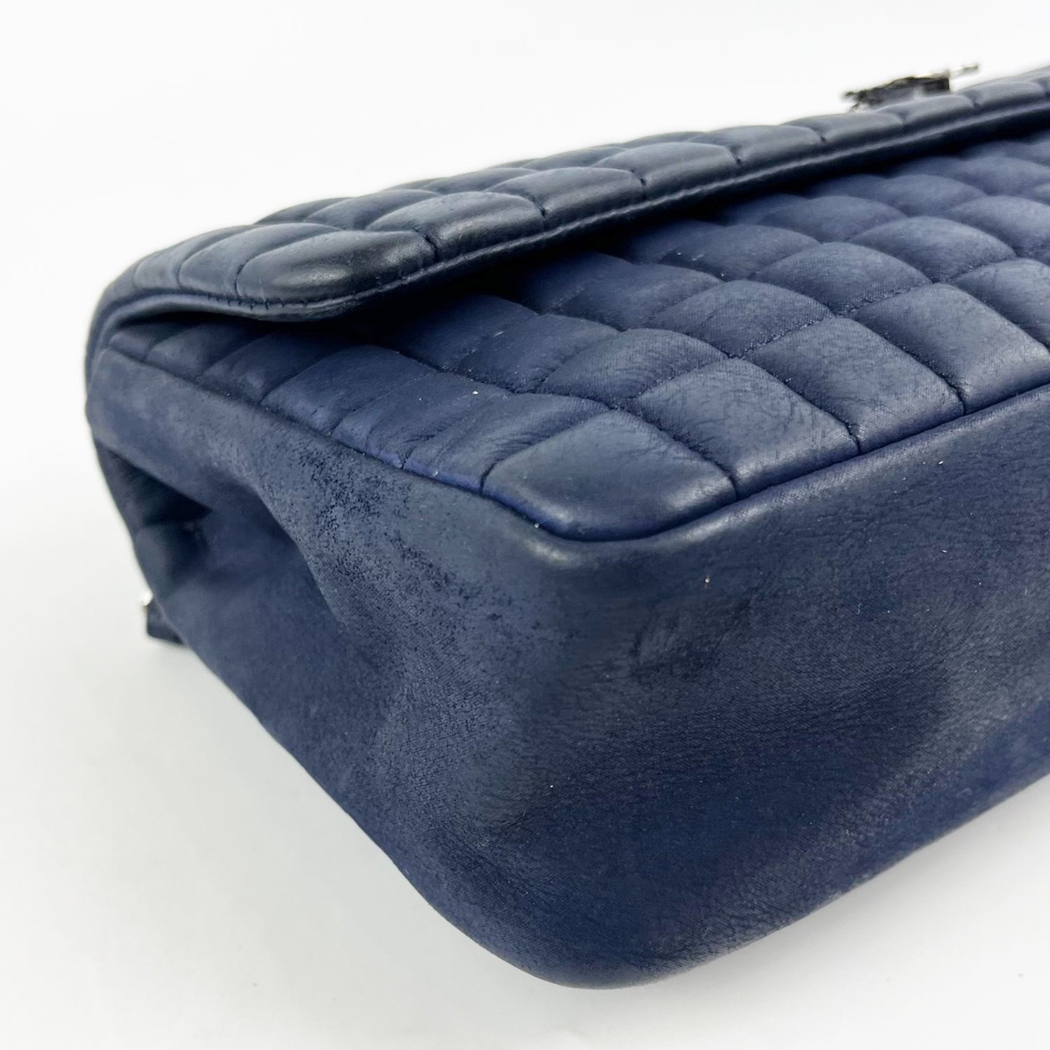 Chanel Bubble Flap Bag in Pelle di Vitello Blu Iridescente Trapuntata