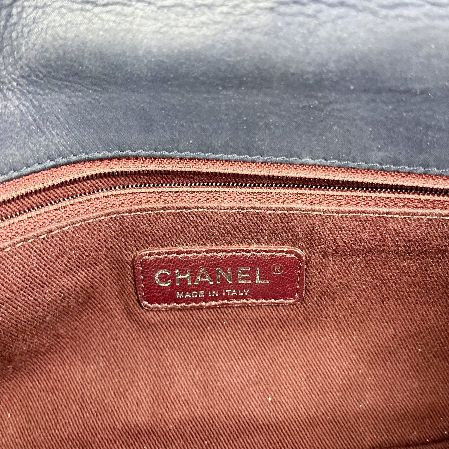 Chanel Bubble Flap Bag in Pelle di Vitello Blu Iridescente Trapuntata
