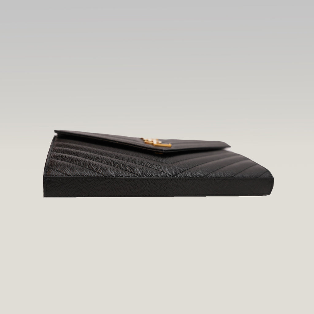 Pochette Saint Laurent Monogram Nera in Pelle Matelassé Chevron con Logo YSL Dorato