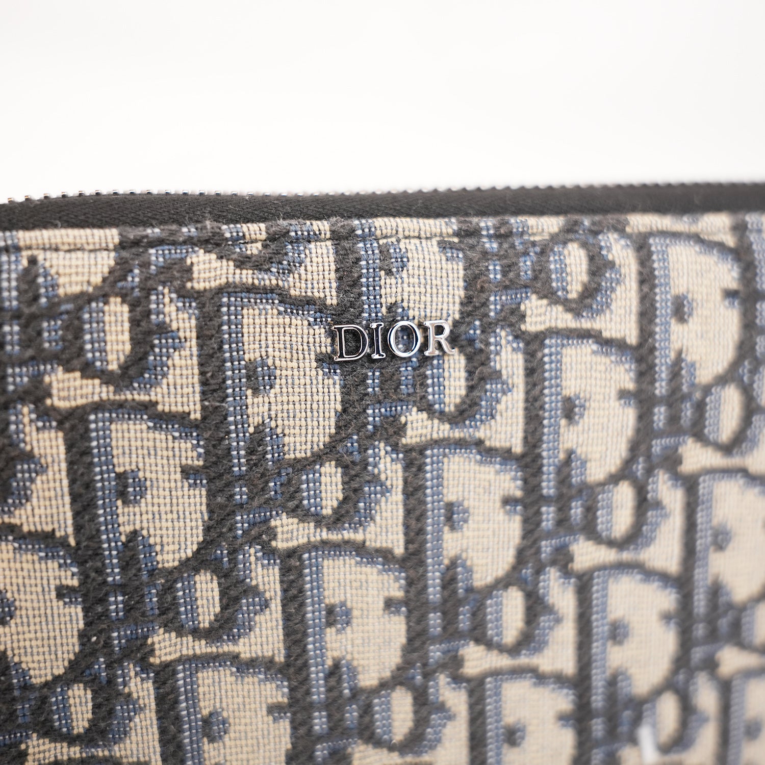 Dior Oblique Portafoglio Lungo Zip Around in Jacquard Beige e Blu con Finiture Nere