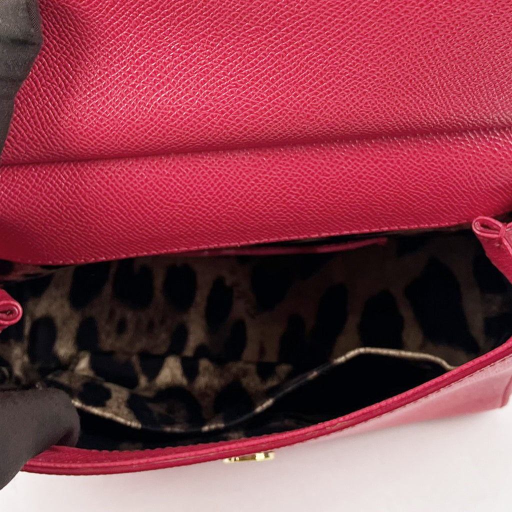 Borsa Dolce & Gabbana Sicily Mini Rossa in Pelle Dauphine con Dettagli Dorati – 20 cm