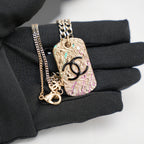 Chanel Collana Lunga con Pendente CC in Metallo