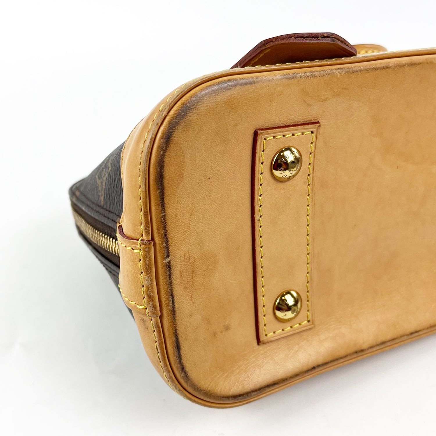 Louis Vuitton Alma BB Monogram Canvas con Finiture in Pelle Naturale