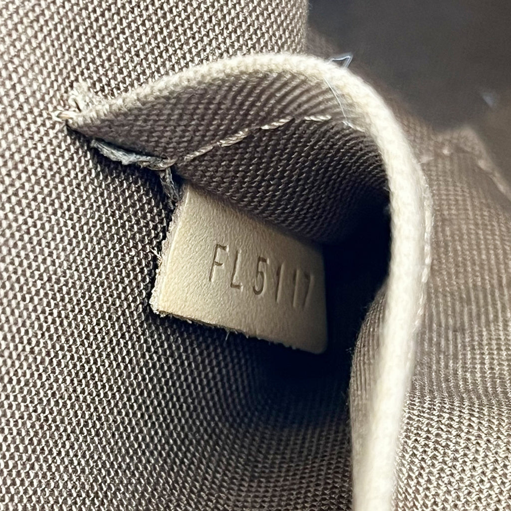 Louis Vuitton Alma BB Monogram Canvas con Finiture in Pelle Naturale