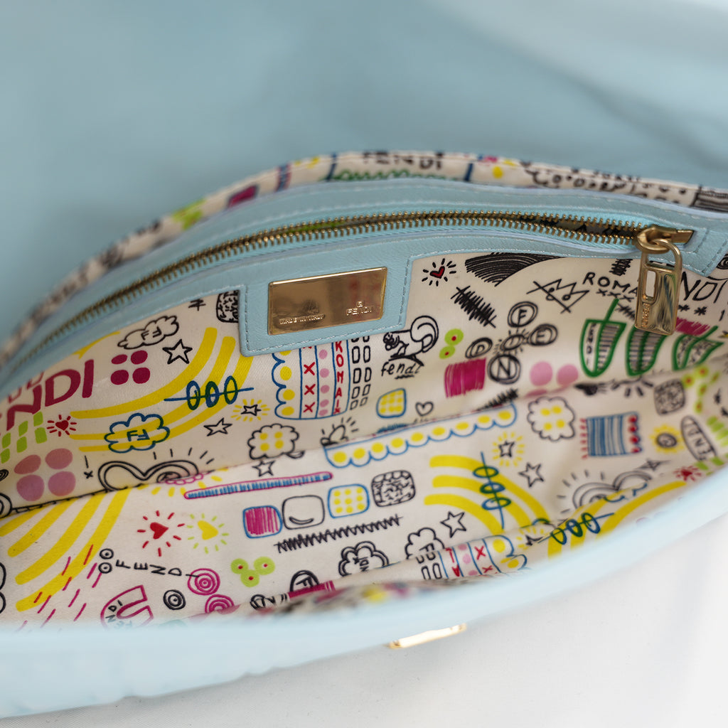 Fendi borsa a spalla in pelle azzurro cielo con logo FF in rilievo